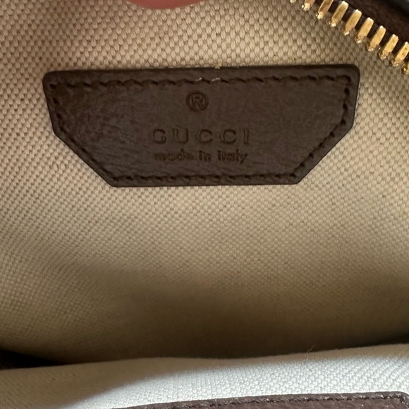 GUCCI shoulder or crossbody bag - Picture 9 of 9